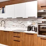 Bluestay 165 - Spacieux Appartement à Paris